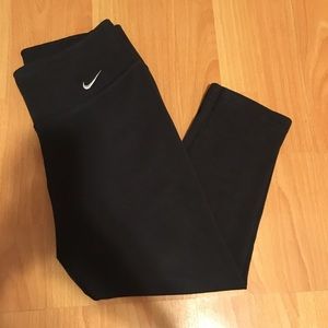 Nike cropped leggings